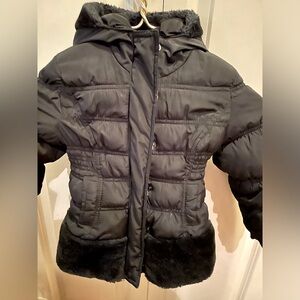 Catherine Maldrino 4t black dressy coat. Faux fur trim.